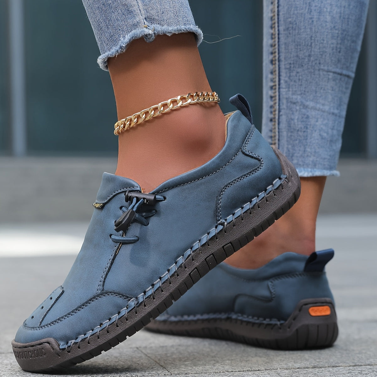 Lina – Comfort, Stability & Easy Dressing for Everyday
