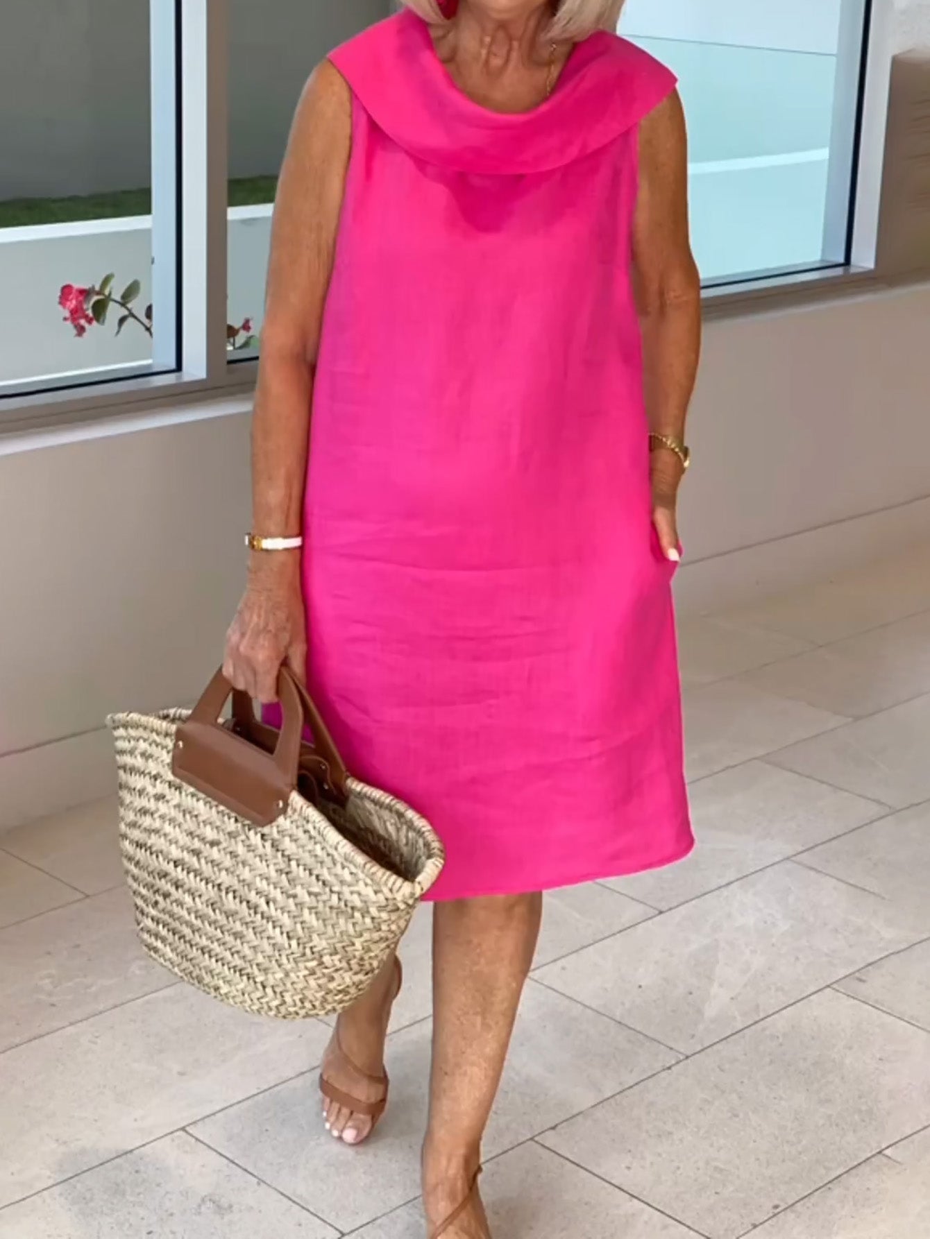 Liora – Elegant linen dress with detailed collar