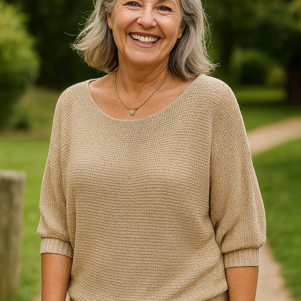 Anetta | Soft Knit Top - Flattering Shape