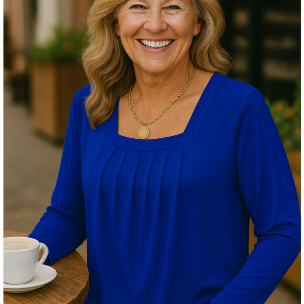 Colleen | Pleated Comfort Top – Long Sleeve Edition. Everyday confidence.