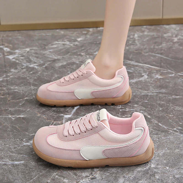 Sarah - Shoes with a Wide Toe Box
