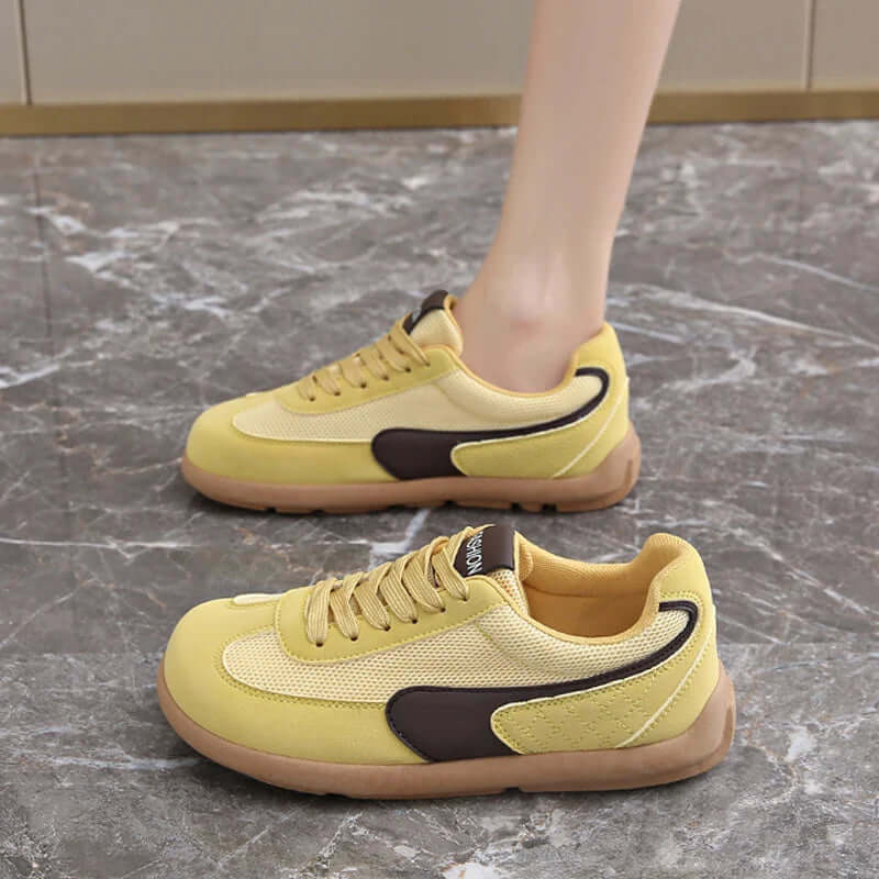 Sarah - Shoes with a Wide Toe Box