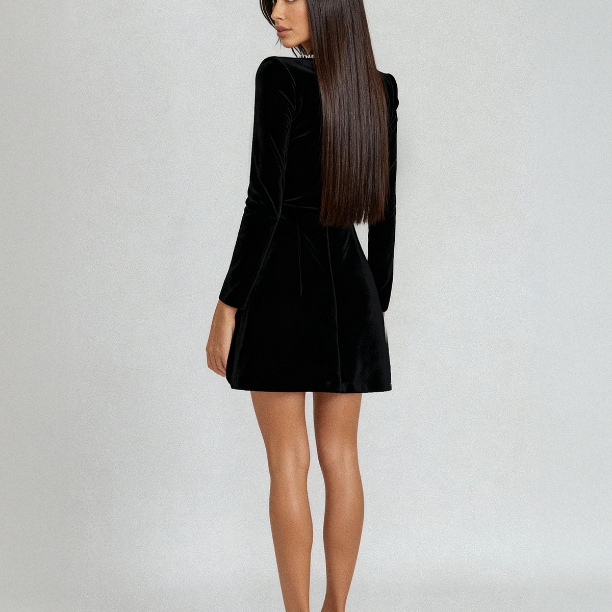 Karina™ – Robe Élégance Cristalline