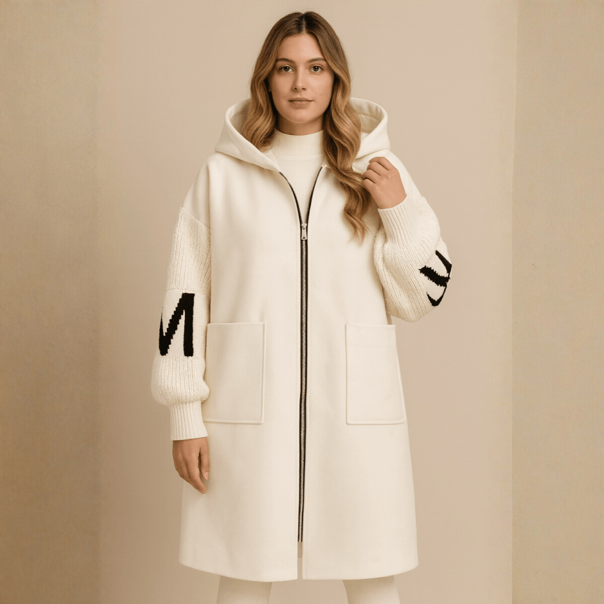 SELENE | MANTEAU LONG TRICOTÉ AVEC CAPUCHE